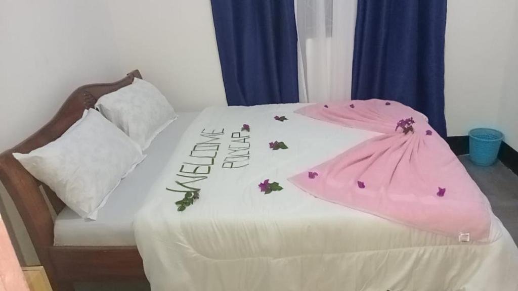 One-Bedroom Apartment with Balcony